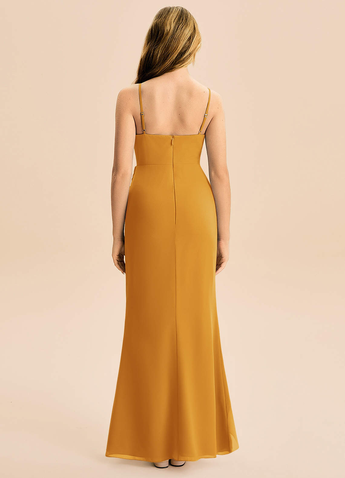 Azazie Buzzy Junior Robe Fourreau en Mousseline de soie Plissée Caramel écossais image4