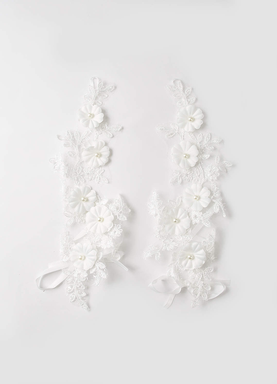 front Floral Embroidered Lace Fingerless Gloves