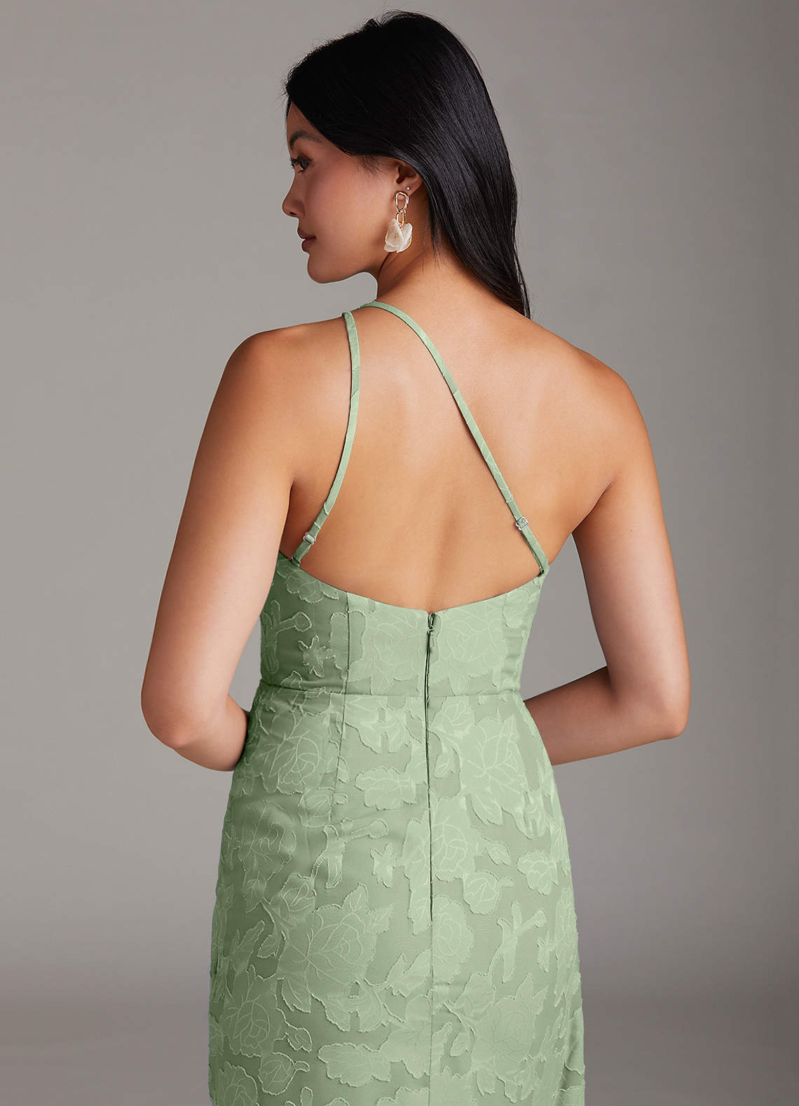 Azazie Mika Jurken voor bruidsmeisjes Jurk van Bloemen Burn-out met Kolom One-Shoulder Stoffige Salie image5