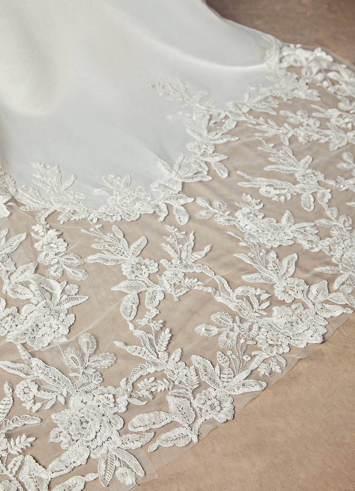Azazie Kimberlee Wedding Dresses Diamond White Ball-Gown Sweetheart Neckline Lace Dress image3
