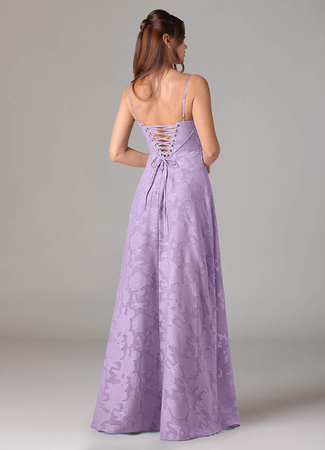 Azazie Valentine Vestidos de damas de honor Vestido de Lila de Devorado Floral de Corte en A con Escote de Corazón image4