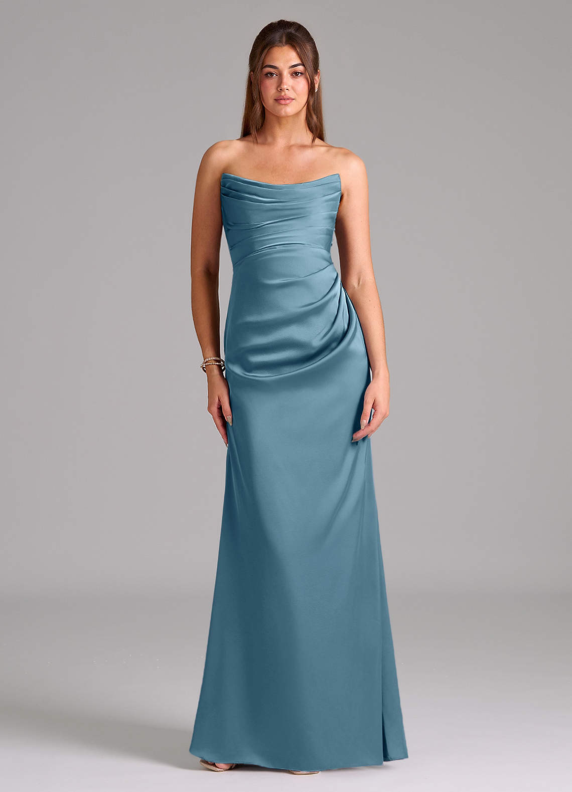 Azazie Lucille Robes de demoiselle d'honneur Robe Sirène Convertible en Satin extensible Sans bretelle Bermude image1