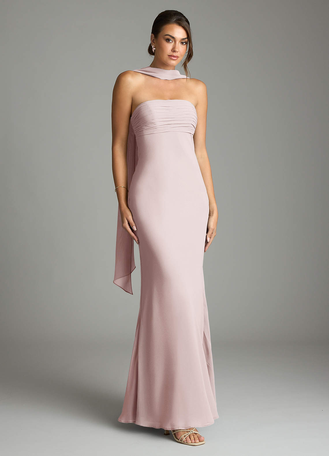 Azazie Saylor Brudtärnklänningar Klä av Sjöjungfru i Chiffong Axelbandslös Rodnande Rosa image1