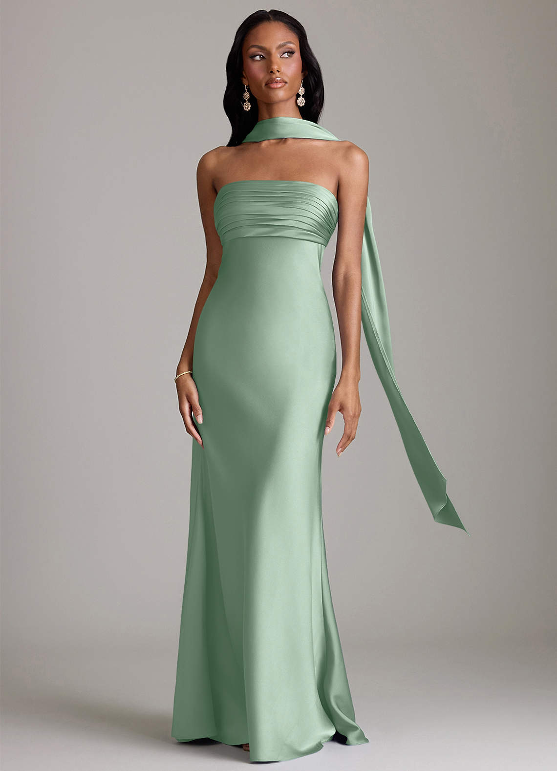 Azazie Saylor Vestidos de damas de honor Vestido de Agave de Satén Elástico de Corte Sirena con Sin tirantes image8