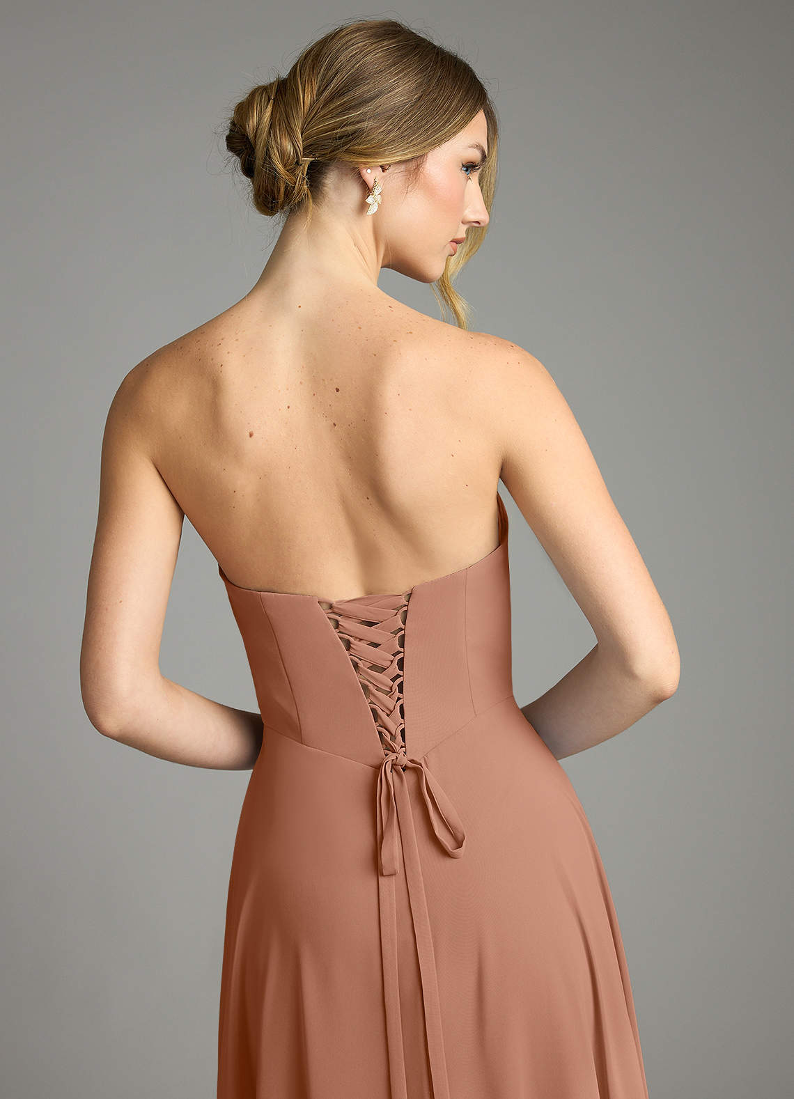 Azazie Ayla Abiti da Damigella Abito A-Line in Chiffon Scollo a Cuore Bronzo image12