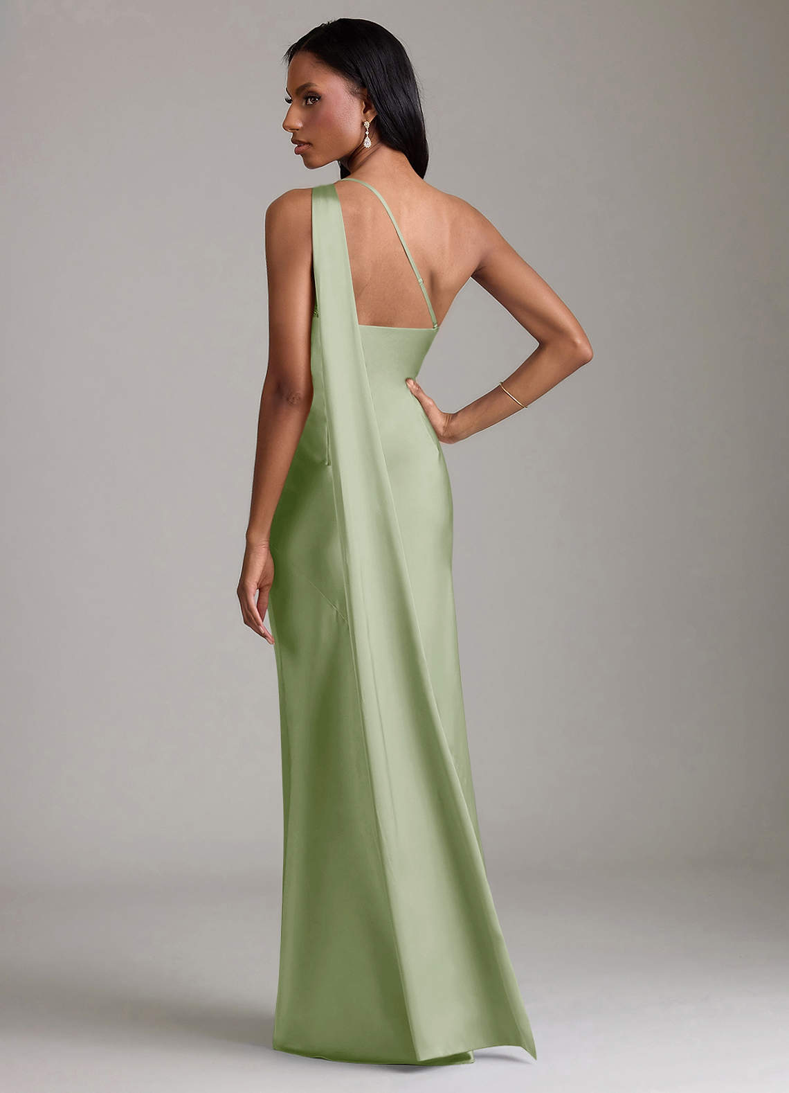 Azazie Juniper Robes de demoiselle d'honneur Robe Sirène en Satin extensible Une épaule Vert Sauge image5