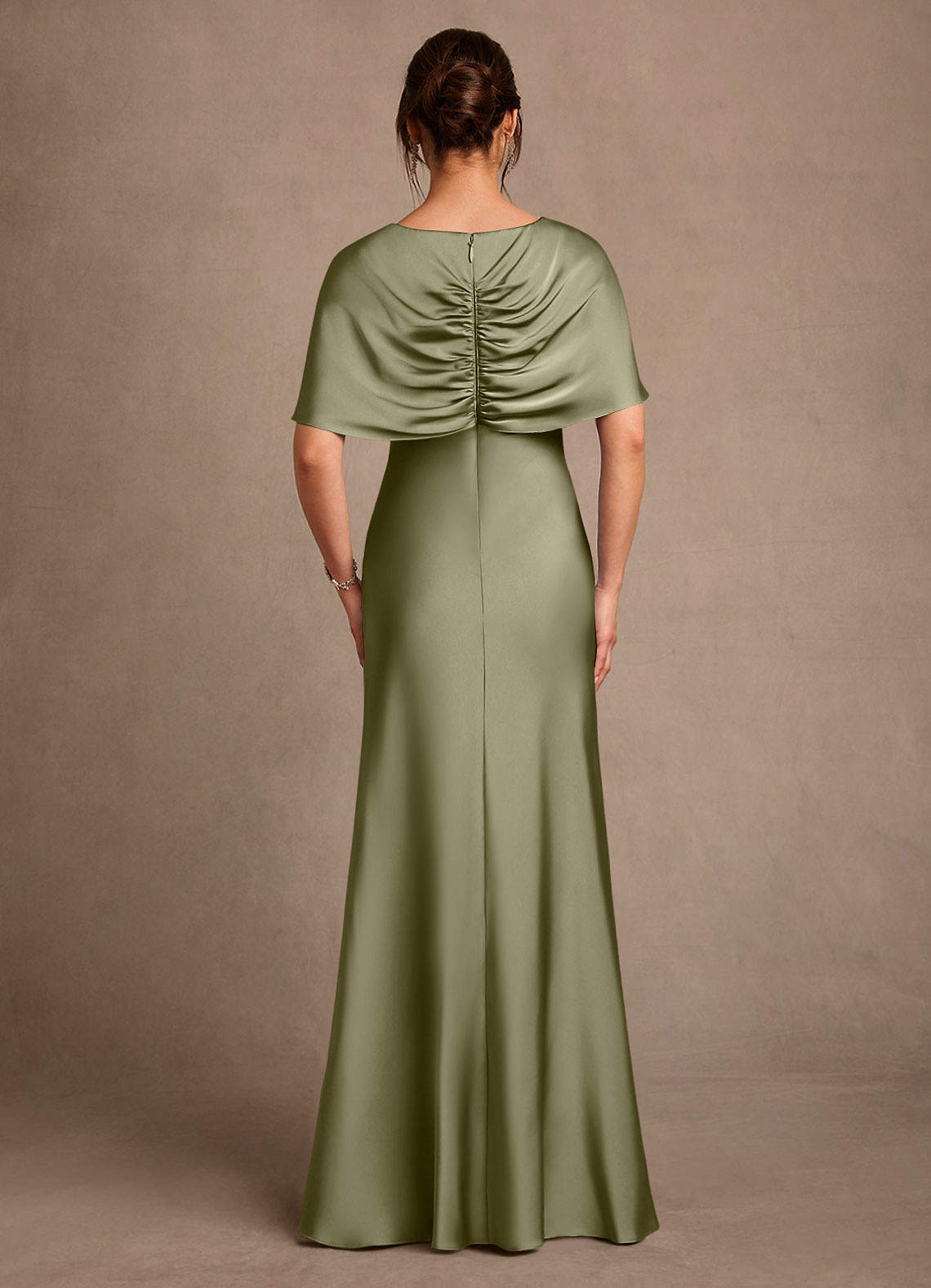Azazie Dosia vestidos de madre de la novia Vestido de Pistacho de Satén Elástico de Corte Recto con Plisado image2