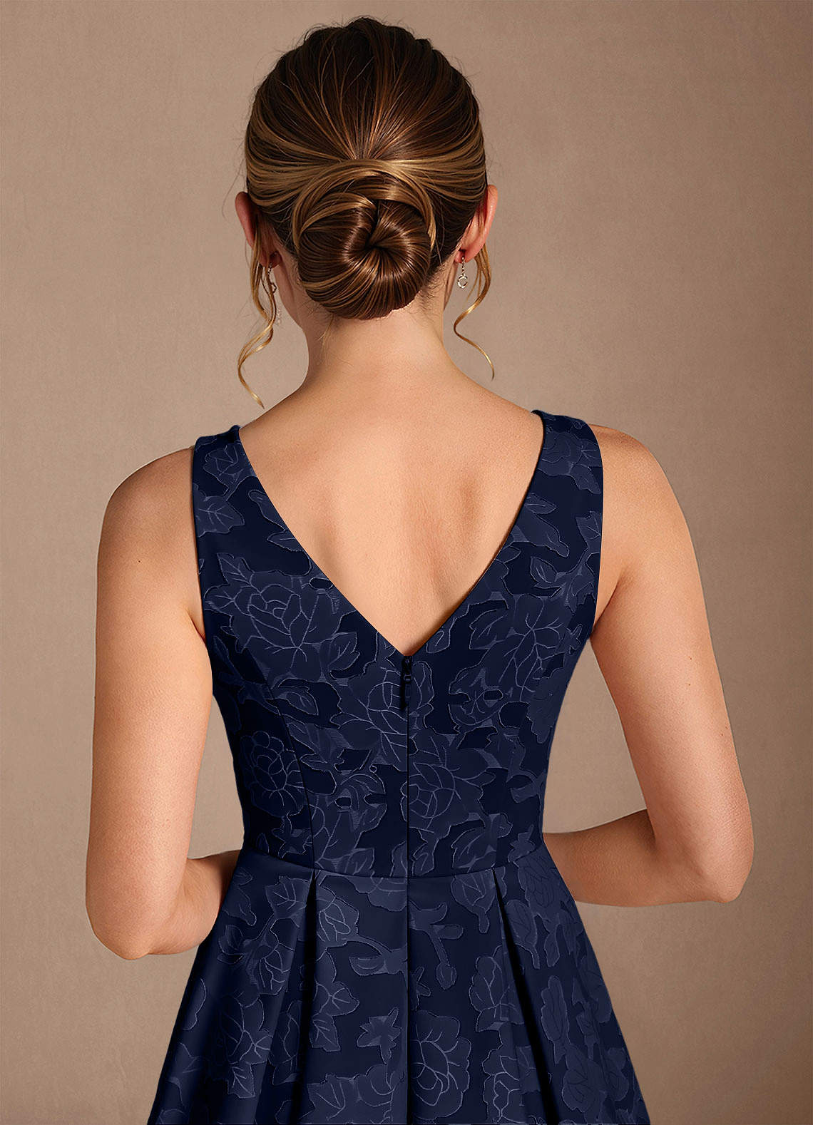 Azazie Fulton vestidos de madre de la novia Vestido de Azul Marino Oscuro de Devorado Floral de Corte En A con Plisado image5