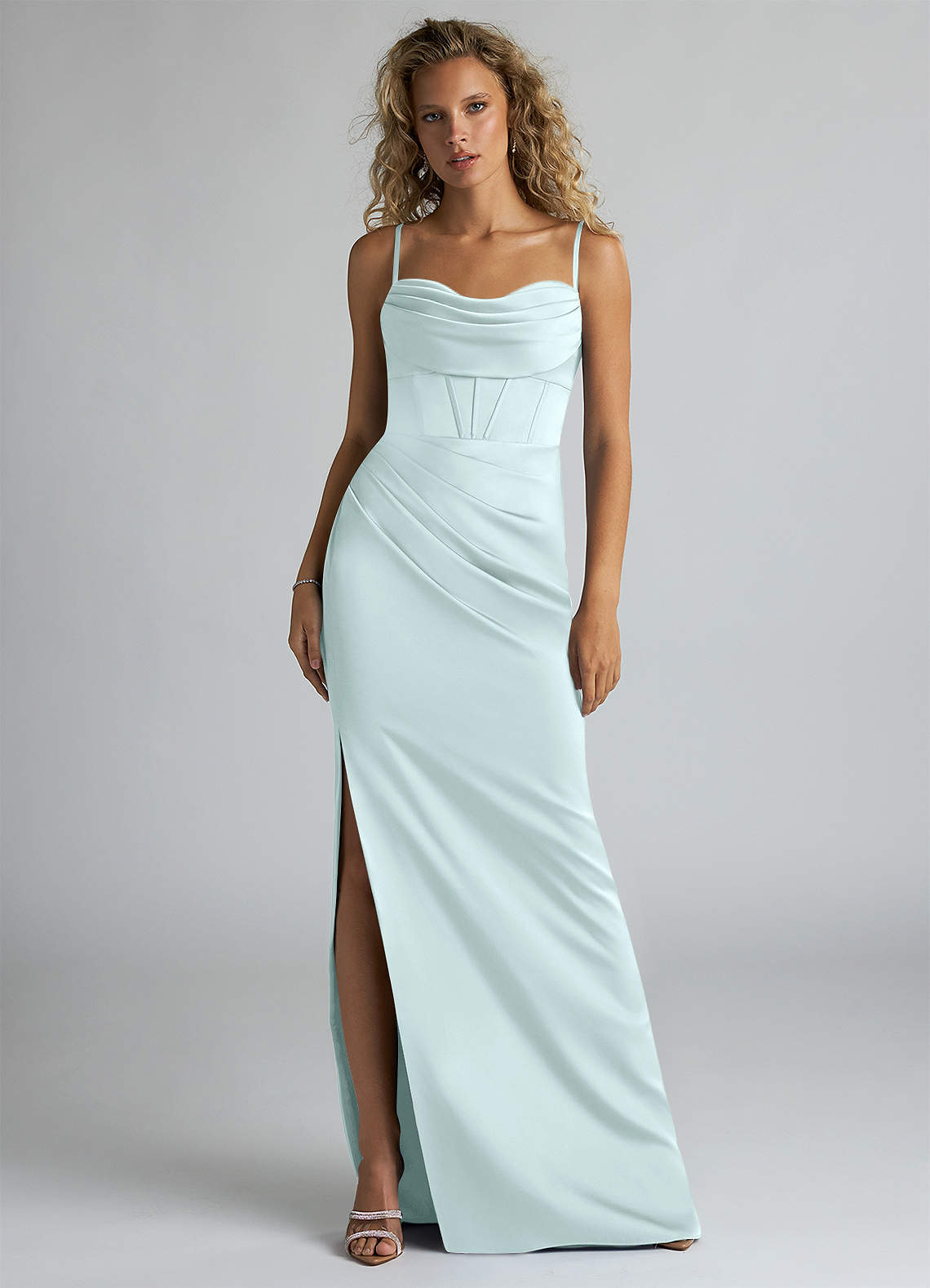 Azazie Mai Robes de demoiselle d'honneur Robe Fourreau en Satin extensible Plissée Verre De Mer image1