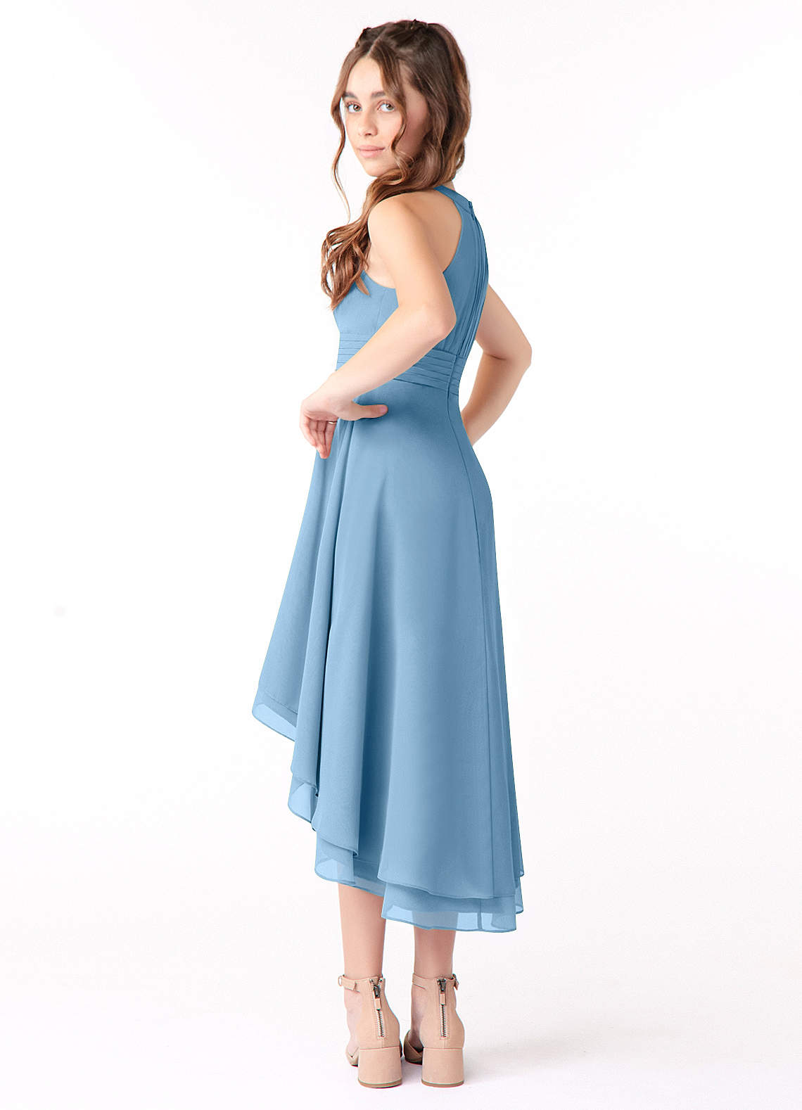 Azazie Linna Junior Vestido de Azul Acero de Gasa de Corte En A con Plisado image1