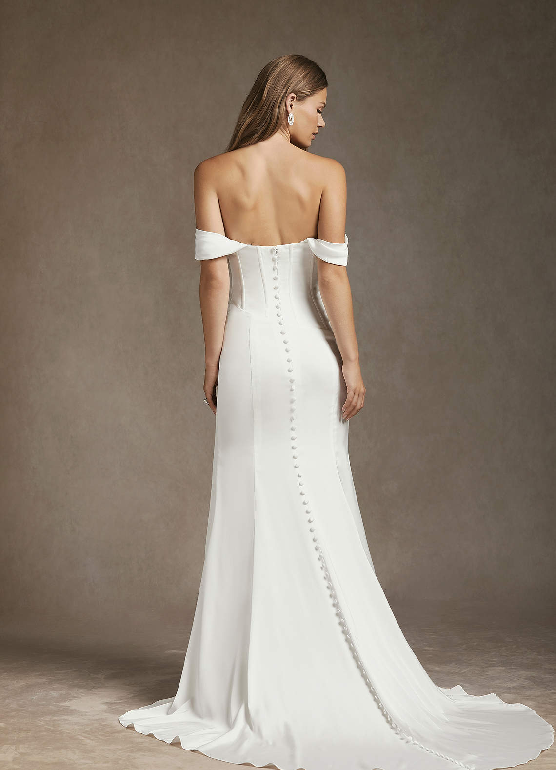 Azazie Aurelie Vestidos de novia Vestido de Diamante Blanco de Satén Elástico de Corte Sirena con Vestidos sin tirantes image1