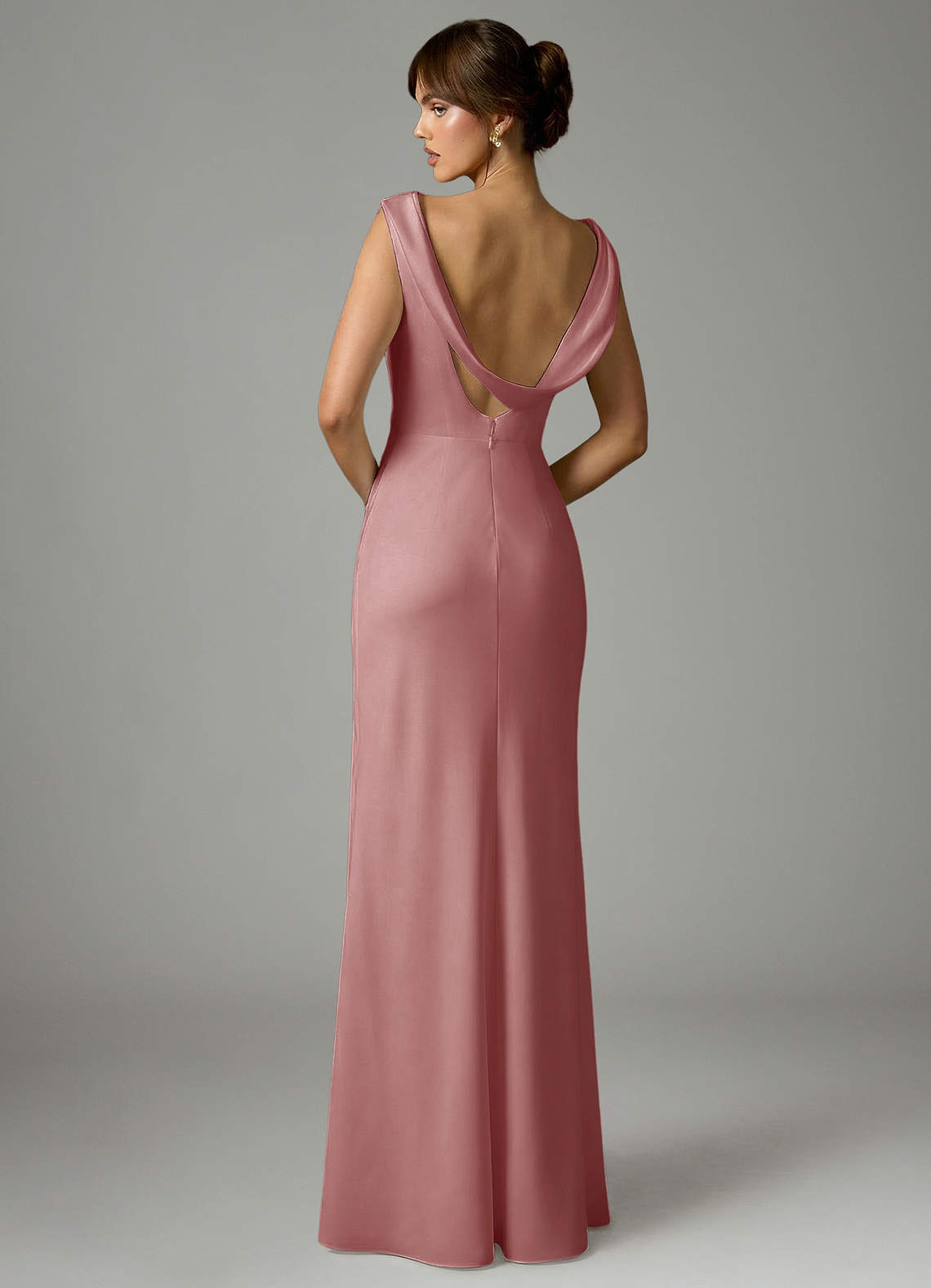 Azazie Kieryn Robes de demoiselle d'honneur Robe Sirène en Satin extensible Plissée Rose Poussiéreuse image4