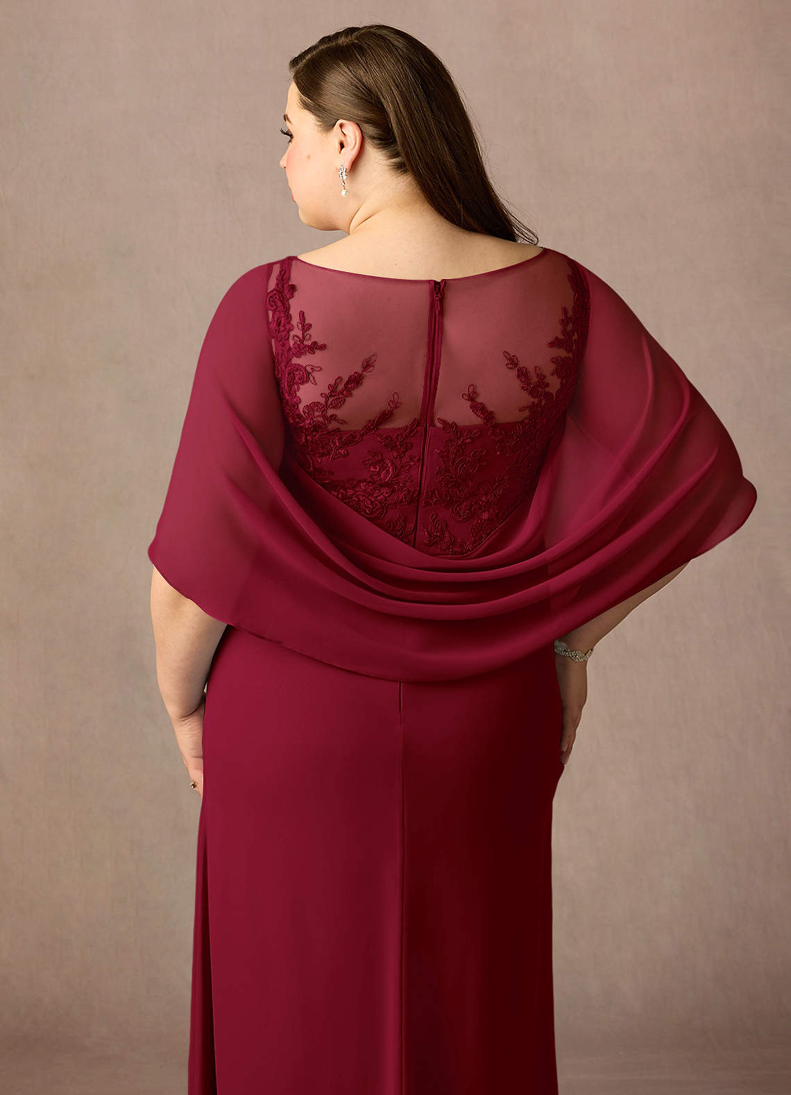 Azazie Hera vestidos de madre de la novia Vestido de Borgoña de Gasa de Corte En A con Capa de encaje image11