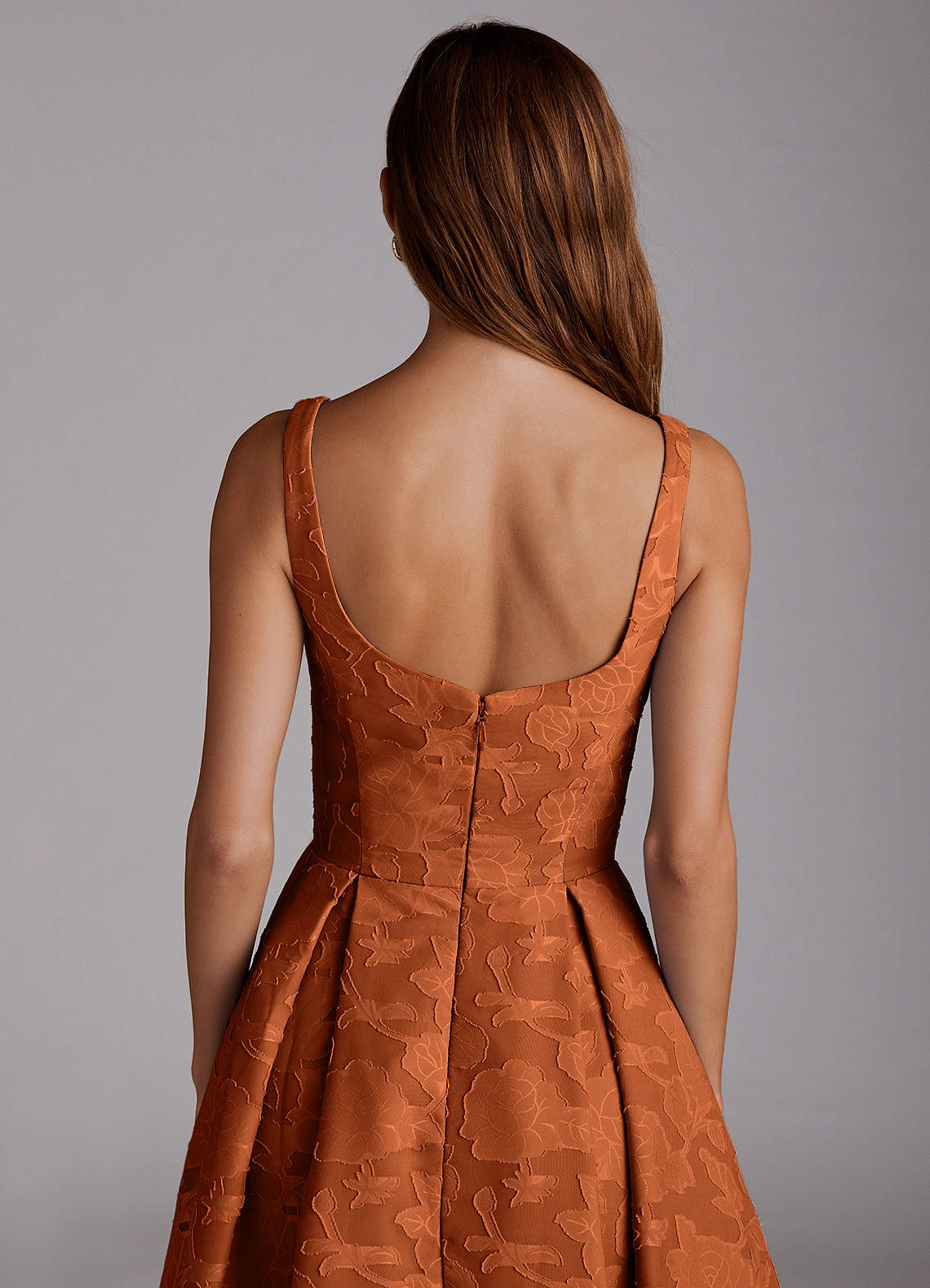 Azazie Amalie Vestidos de madrinha de casamento Vestido Laranja Queimada de Esgotamento Floral de Linha A com Plissado image5