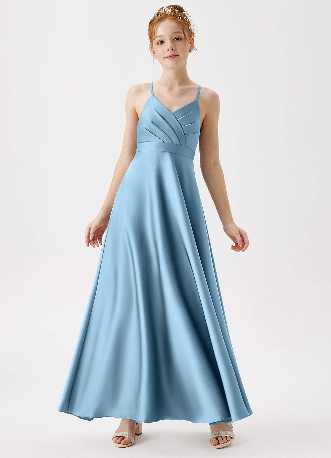 Azazie Avelina Junior Vestido de Azul Acero de Satén Elástico de Corte En A con Plisado image1