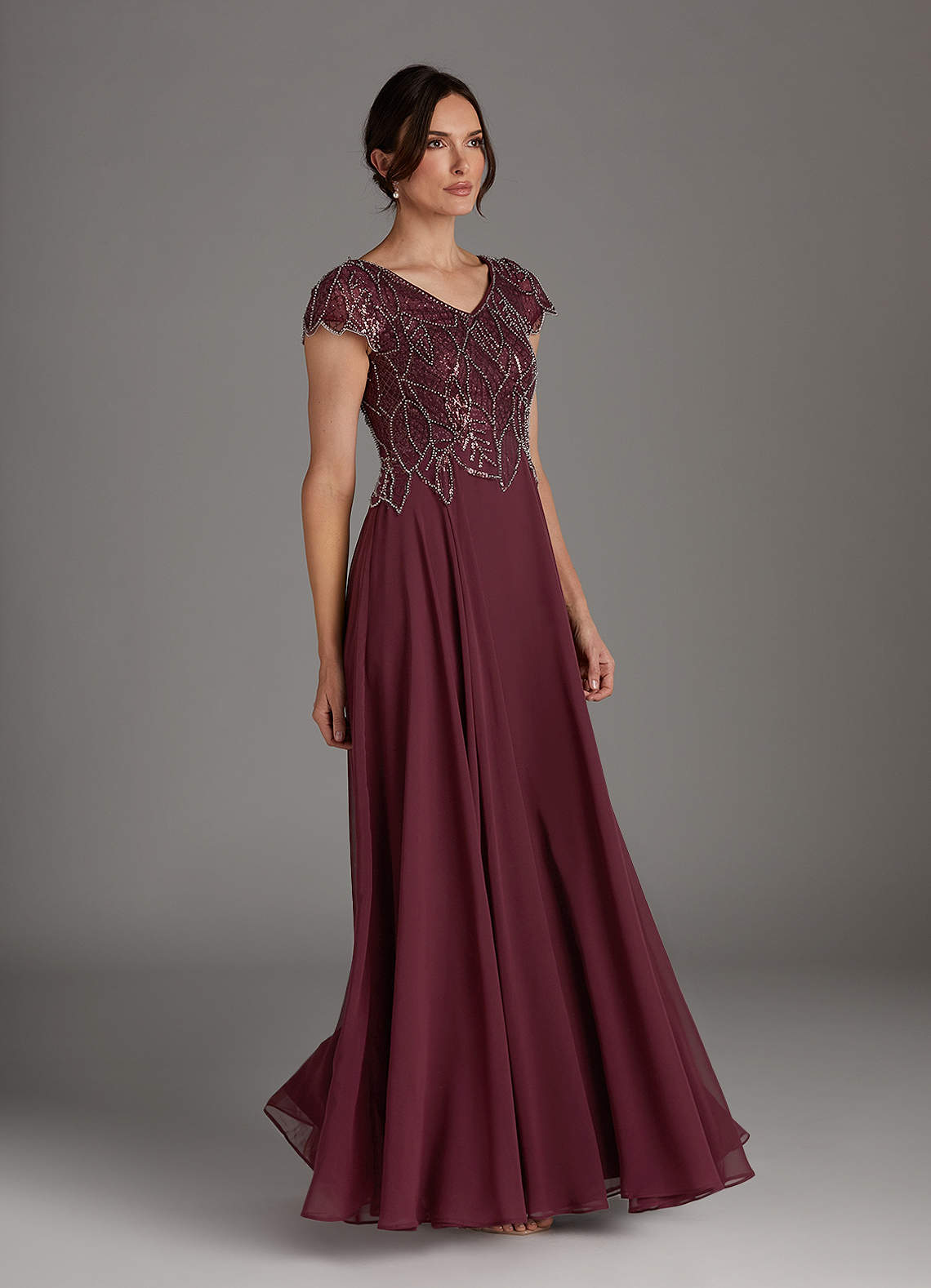 Azazie Eleanor vestidos de madre de la novia Vestido de Cabernet de Gasa de Corte En A con Lentejuela image3