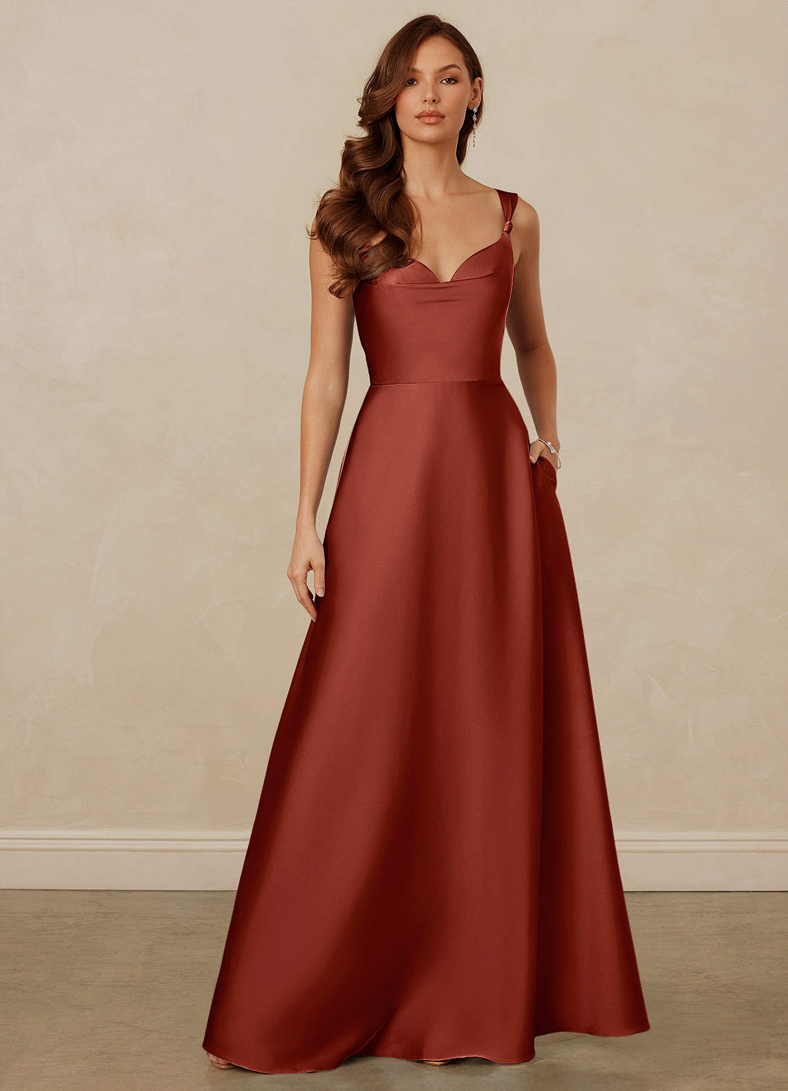 Christian Siriano Bridal for Azazie 1001 Brautjungfernkleider A-Linie Herzausschnitt Stretch-Satin Kleid Terrakotta image1
