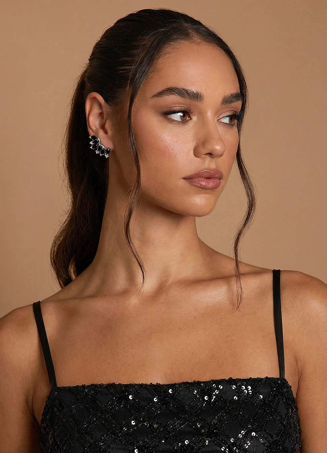 front Örhängen med färgade kristallkonstellationer