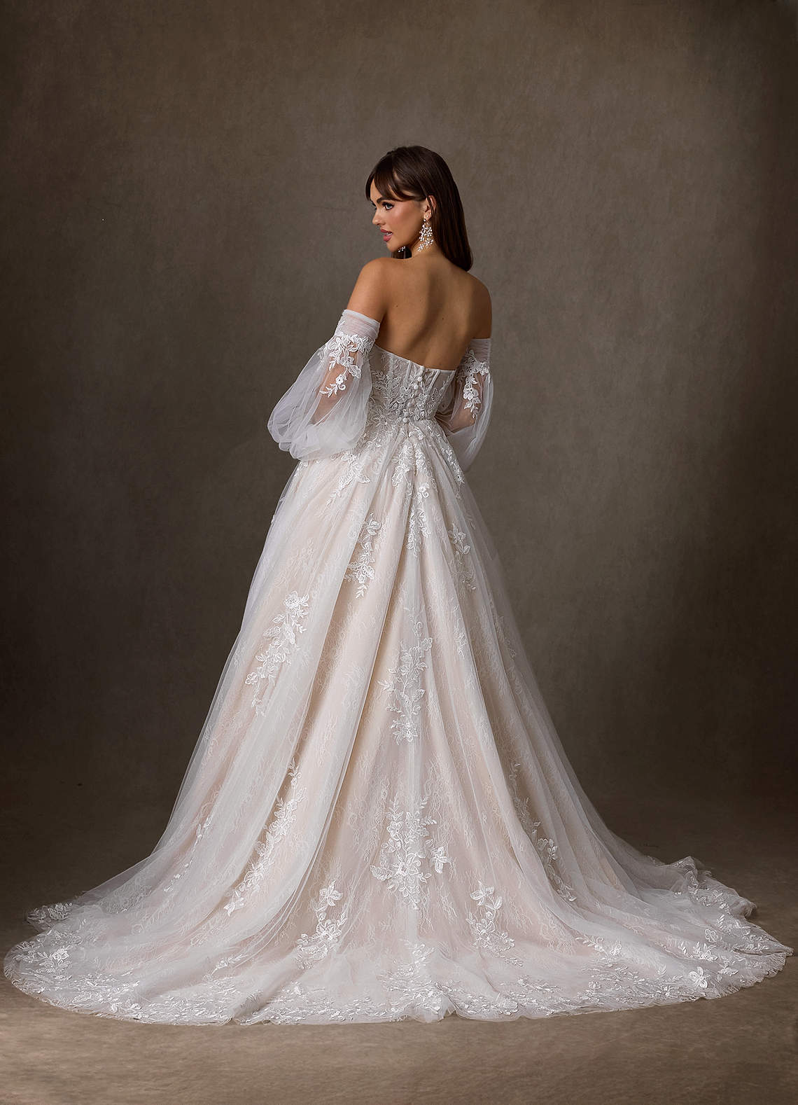 Azazie Elowyn Trouwjurken Jurk van Kant met Baljurk Strapless Diamant Wit Champagne image4