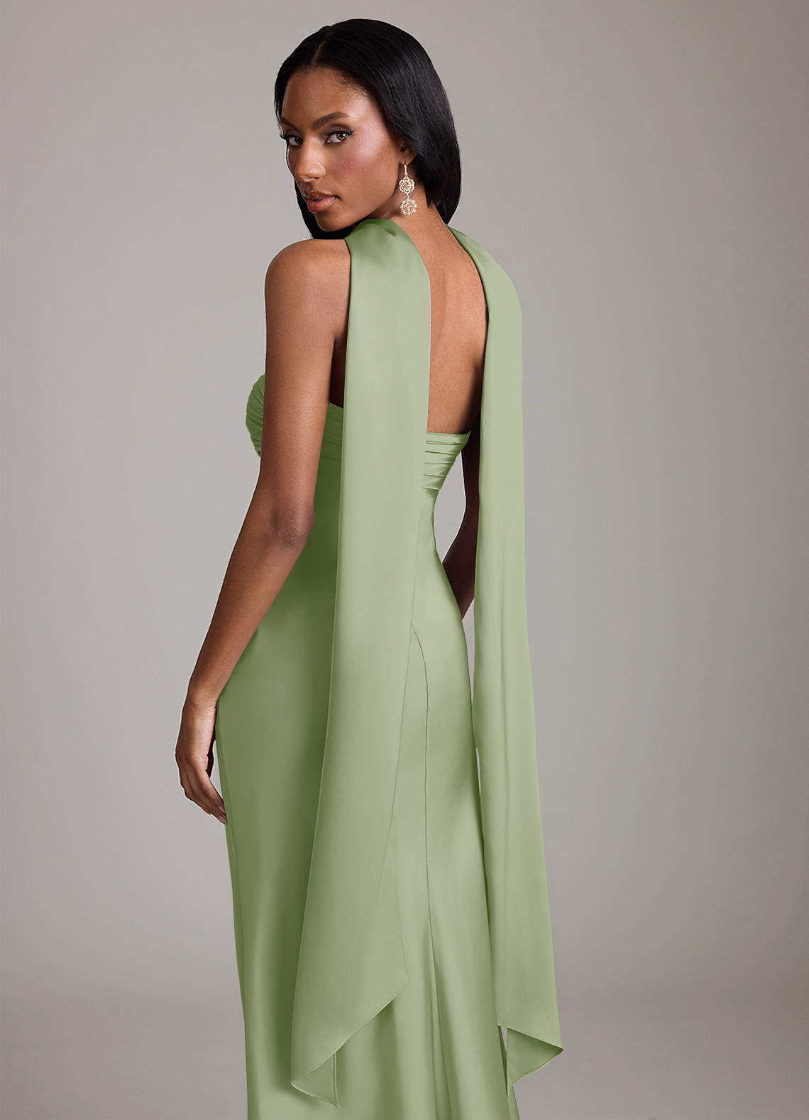 Azazie Saylor Jurken voor bruidsmeisjes Jurk van Stretch Satijn met Zeemeermin Strapless Stoffige Salie image6