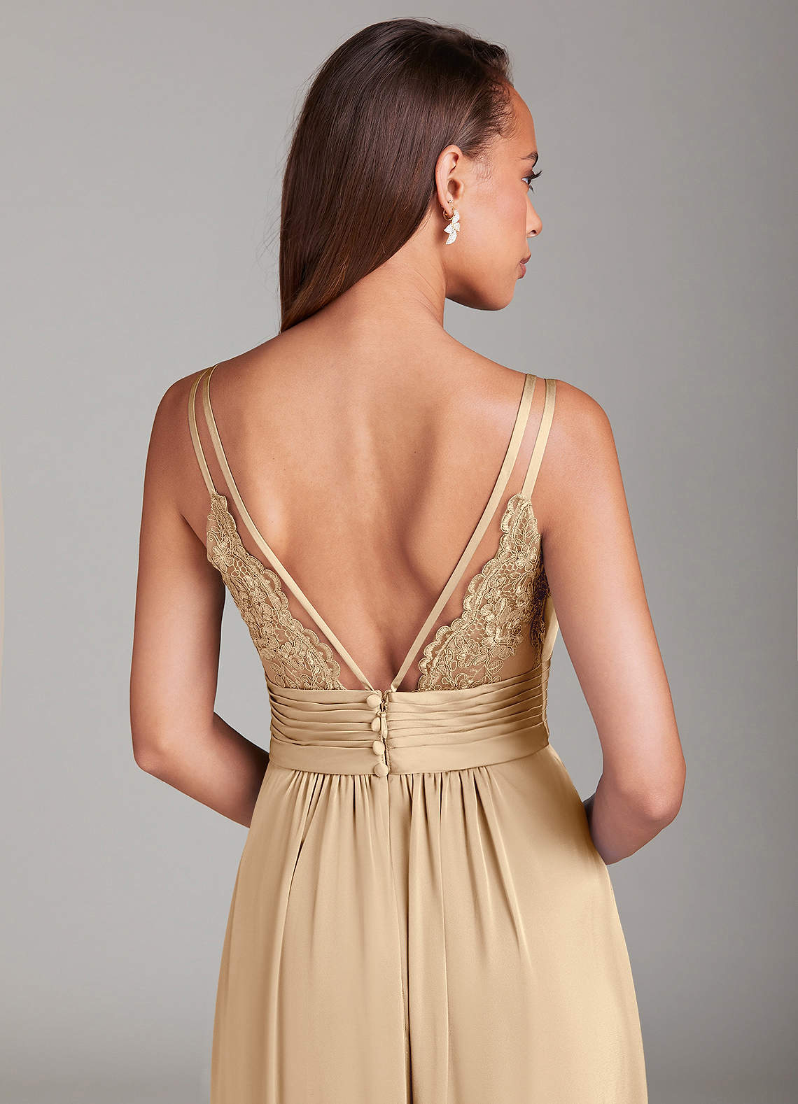 Azazie Maren Allure Robes de demoiselle d'honneur Robe Trapèze en Satin extensible Dentelle Champagne image1