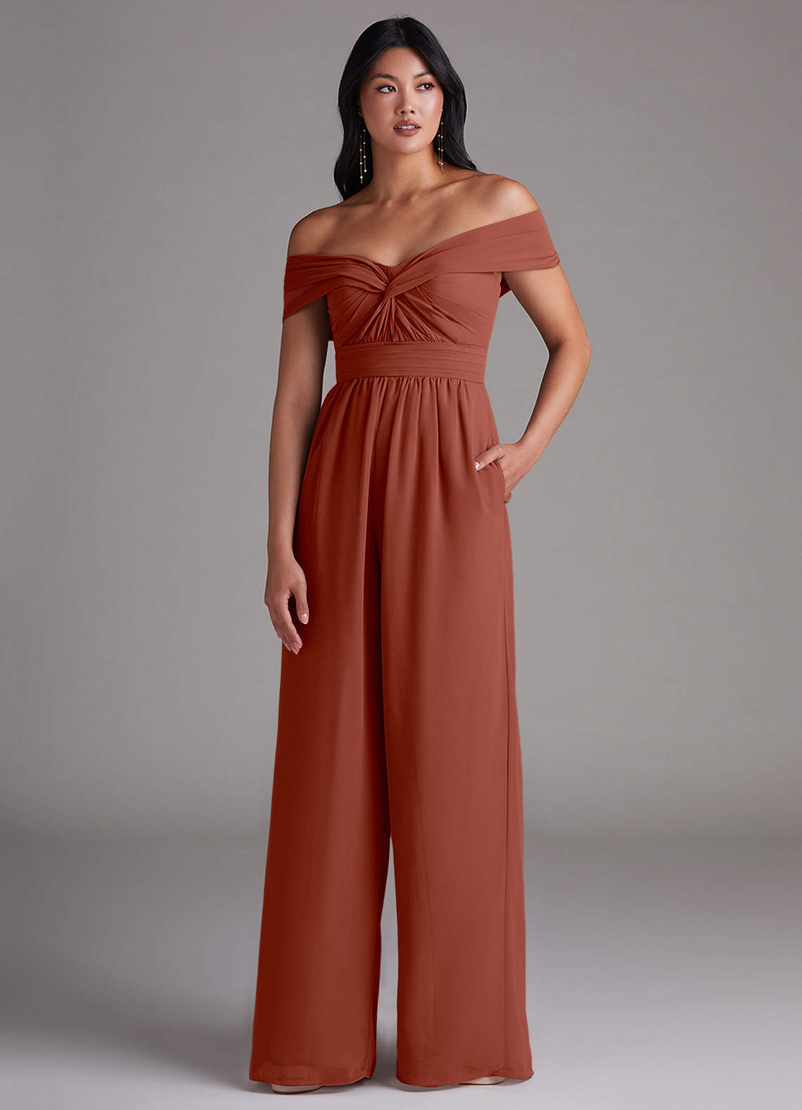 Azazie Lamara Brudtärnklänningar Jumpsuit av i Chiffong Av axeln Konvertibel image1