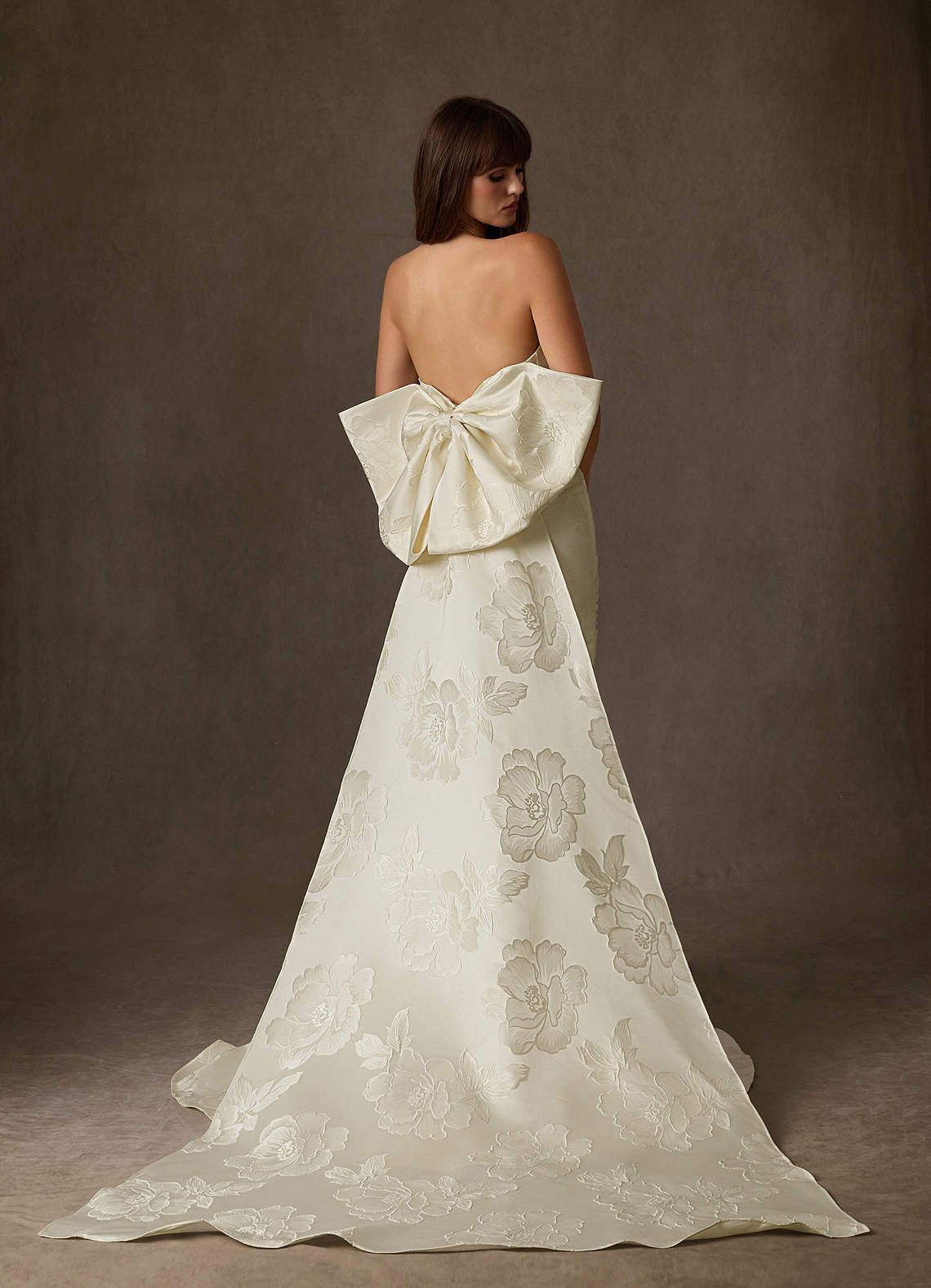 Azazie Nita Abiti da Sposa Abito Sirena in Jacquard Floreale Senza Cinturino Crema image1