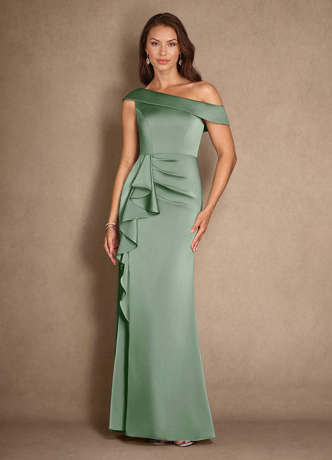 Azazie Hamptons Vestidos para mãe da noiva Vestir Matchá de Cetim elástico de Linha A com Plissado image1