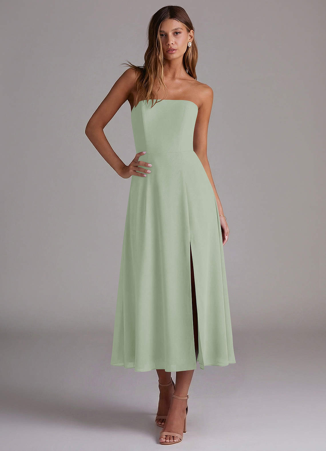 Azazie Wren Robes de demoiselle d'honneur Robe Trapèze en Mousseline de soie Sans bretelles Vert Sauge image3