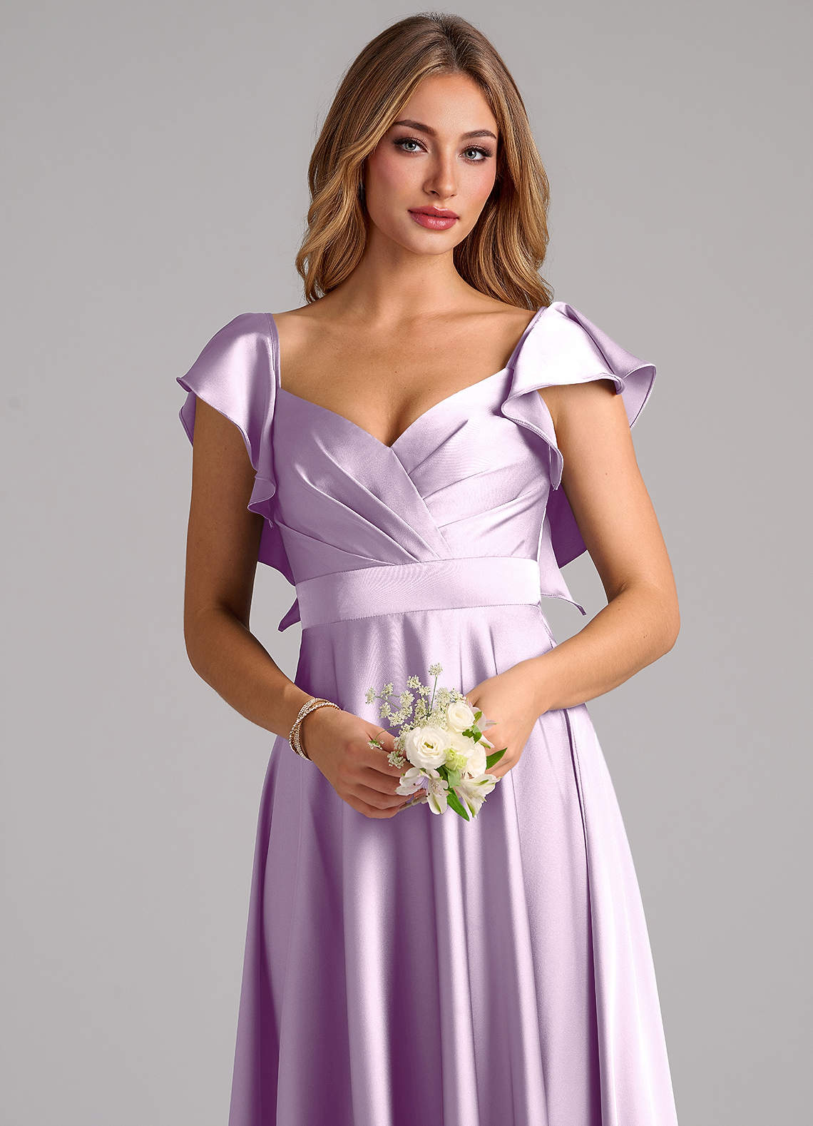 Azazie Leilani Robes de demoiselle d'honneur Robe Trapèze en Satin extensible Rayé Frostiges Flieder image4