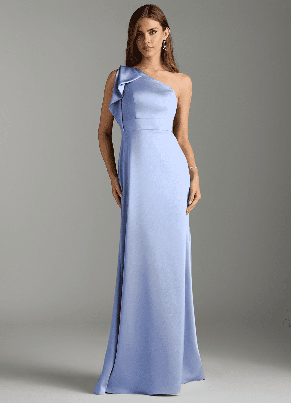 Azazie Rinna Robes de demoiselle d'honneur Robe Sirène en Satin extensible Rayé Eis image1