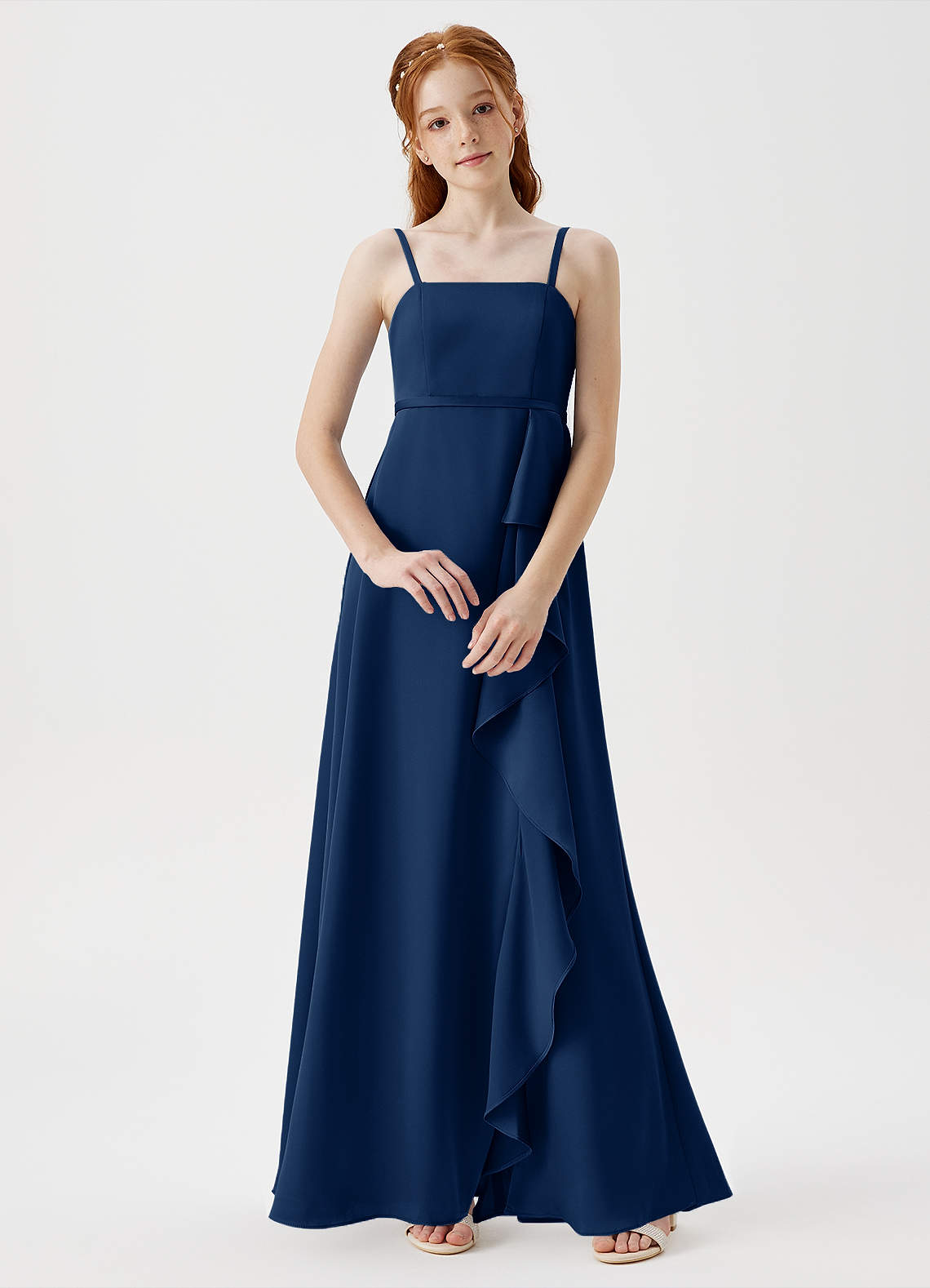 Azazie Kaylee Junior Robe Trapèze en Satin extensible avec ceinture Bleu Marine Foncé image1