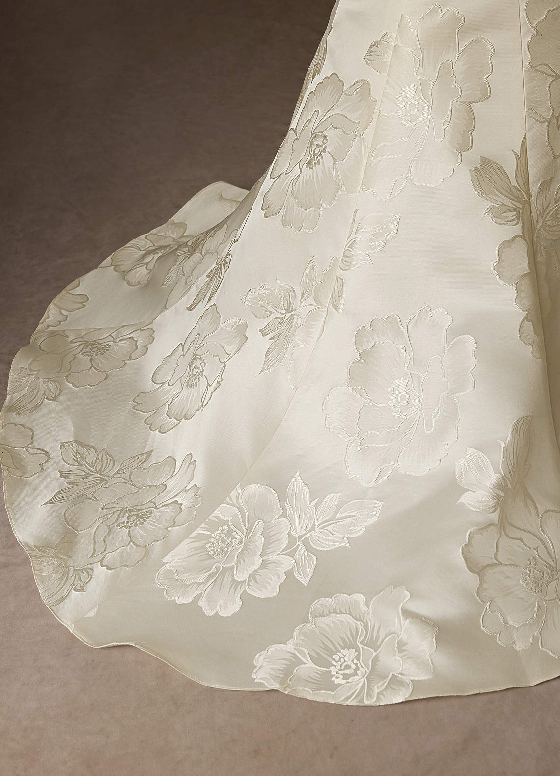 Azazie Nita Abiti da Sposa Abito Sirena in Jacquard Floreale Senza Cinturino Crema image12