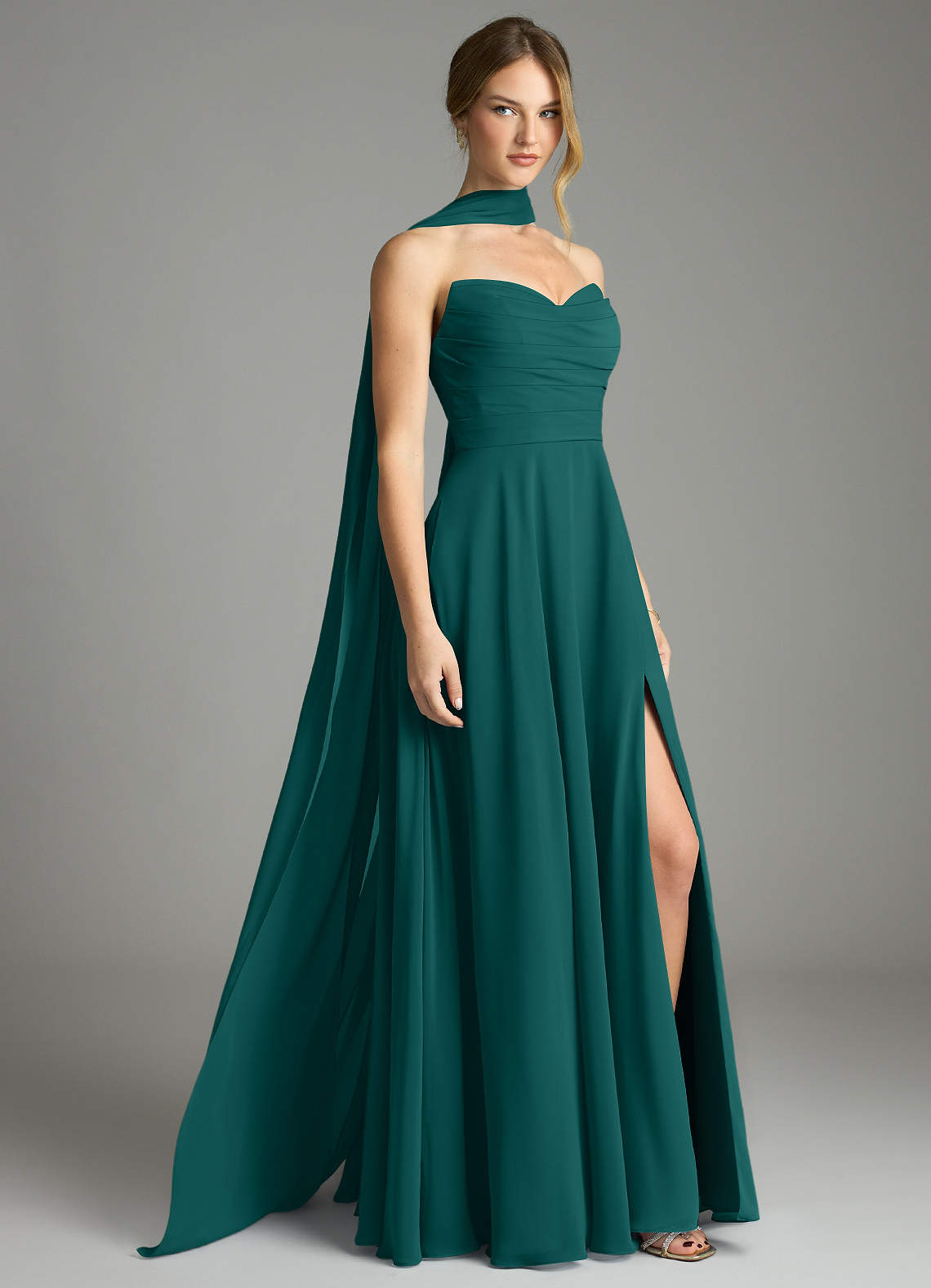 Azazie Ayla Abiti da Damigella Abito A-Line in Chiffon Scollo a Cuore Verde Pavone image1