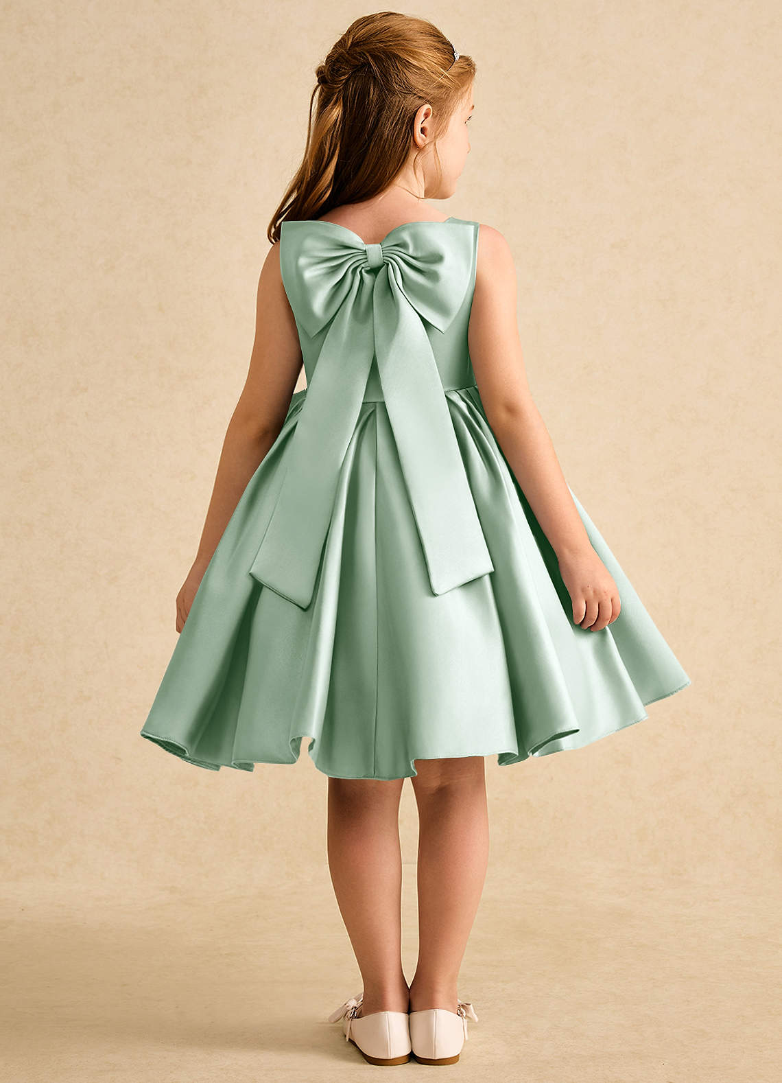 Azazie Jessie Blumenmädchenkleider A-Linie Schleifen Matte Satin Kleid Agave image1