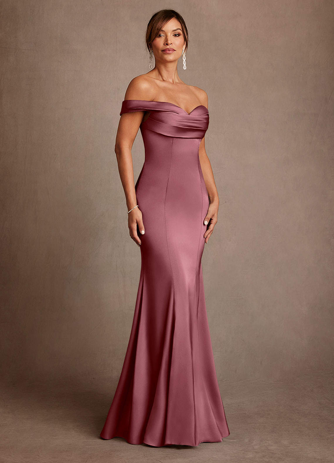 Azazie Boone 신부의 어머니 드레스 인어 오프 더 숄더 스트레치 새틴 플로어 길이 드레스 image1