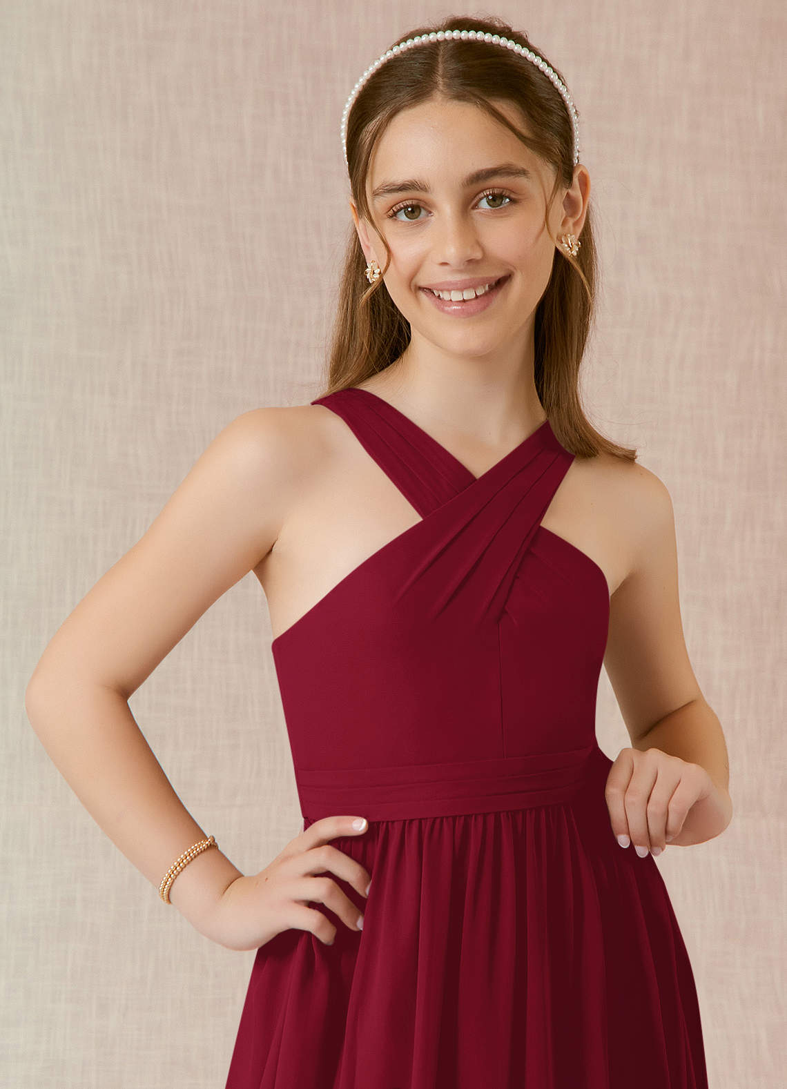 Azazie Jiya Junior Abito A-Line in Chiffon Plissettato Borgogna image3
