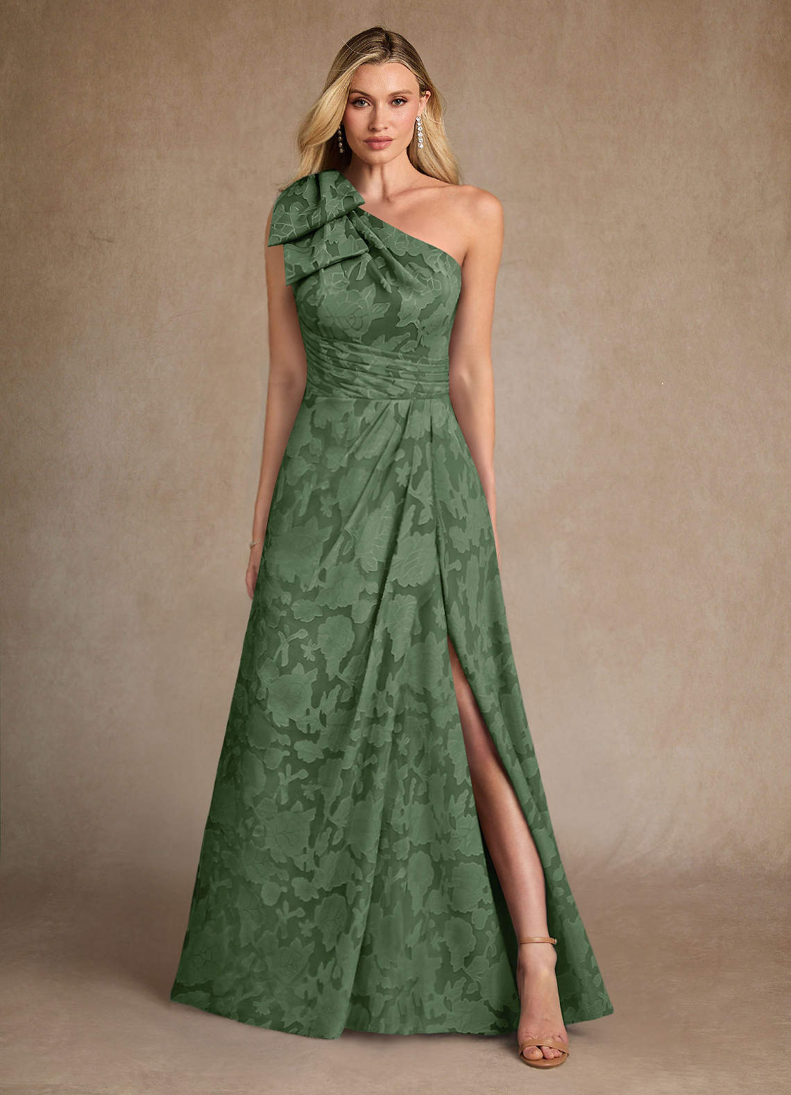Azazie Easton Vestidos para mãe da noiva Vestir Eucalipto de Esgotamento Floral de Vestido de baile com Um ombro image1