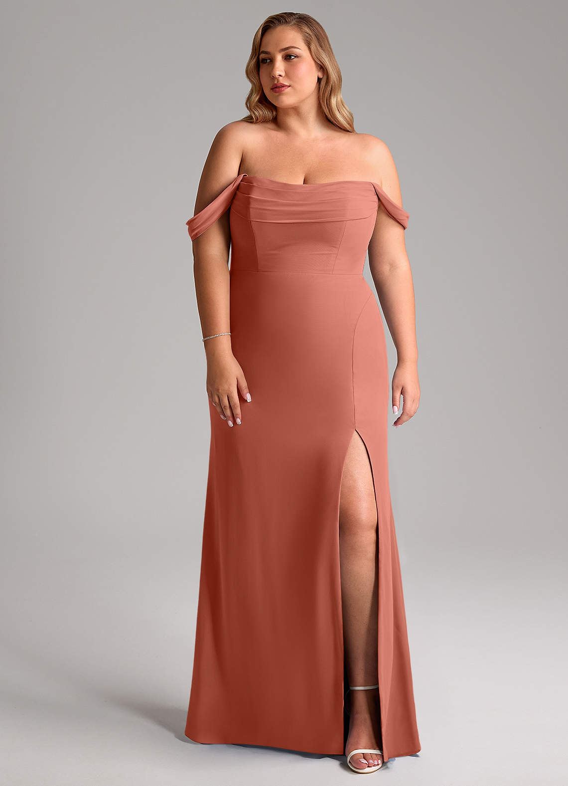 Azazie Saige Brautjungfernkleider Wandelbar A-Linie Schulterfrei Chiffon Kleid Lehm image1