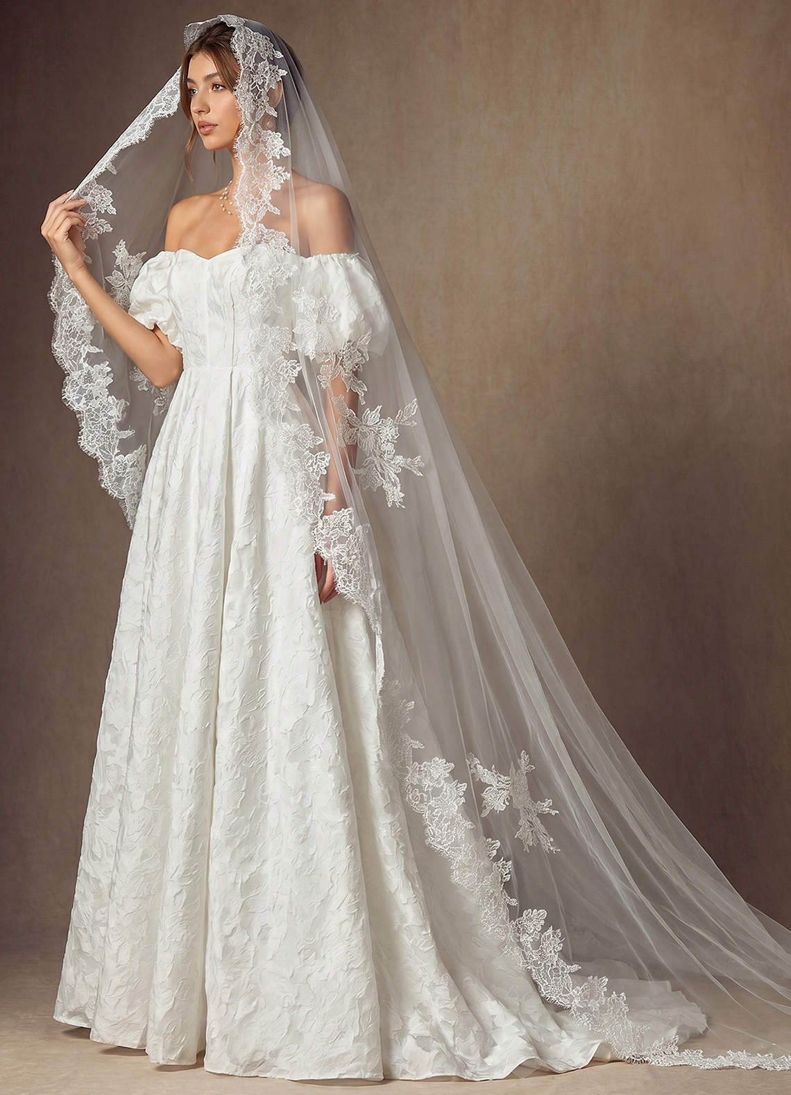 front Scalloped Edge Cathedral Veil with Floral Embroidery