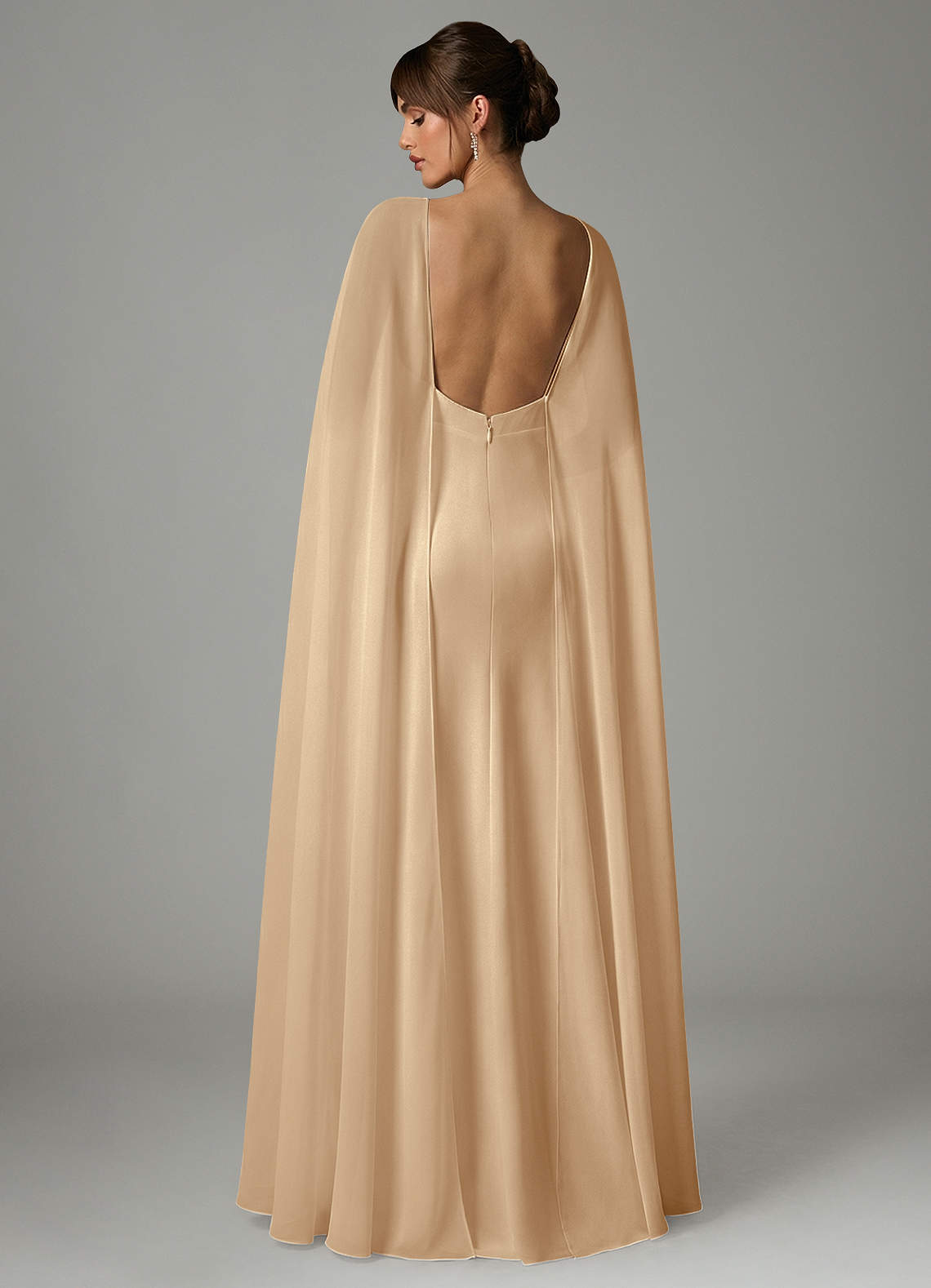 Azazie Stefania Robes de demoiselle d'honneur Robe Trapèze en Satin extensible Champagne image3