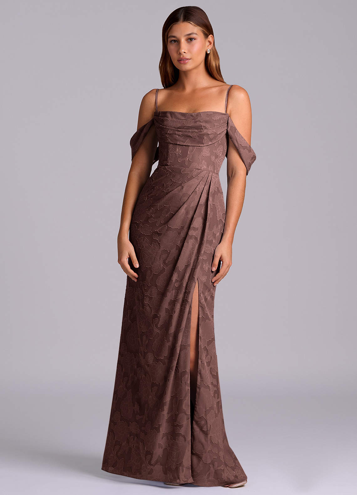 Azazie Johana Brautjungfernkleider Wandelbar Meerjungfrau-Linie Schulterfrei Blumen-Burnout Kleid Espresso image5