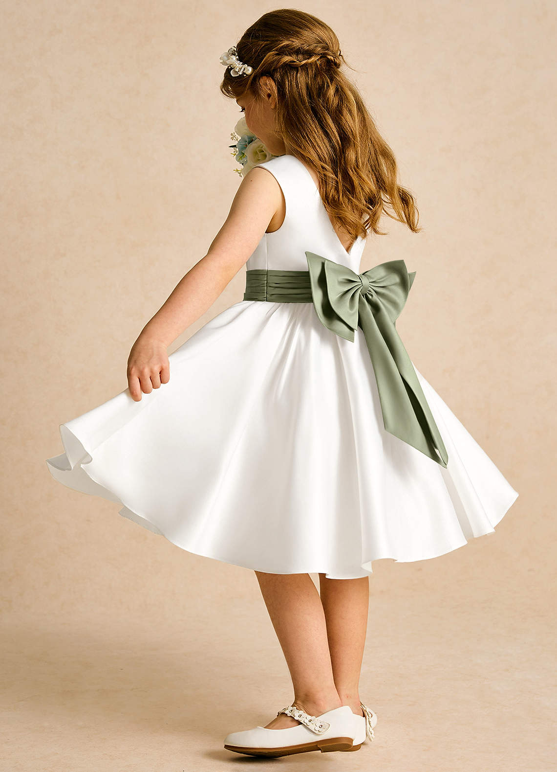 Azazie Sosie Vestidos de florista Vestido Marfim Pistache de Cetim fosco de Linha A com Plissado image3