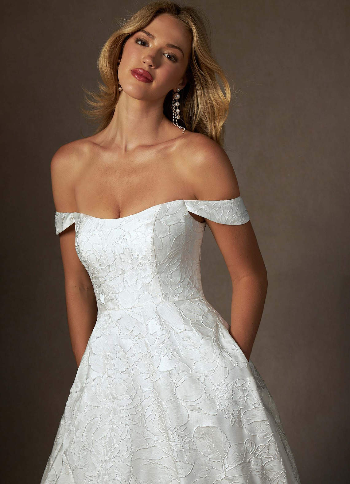 Azazie Amaya Hochzeitskleider Ballkleid Schulterfrei Blumen-Jacquard Kleid Diamantweiß image3