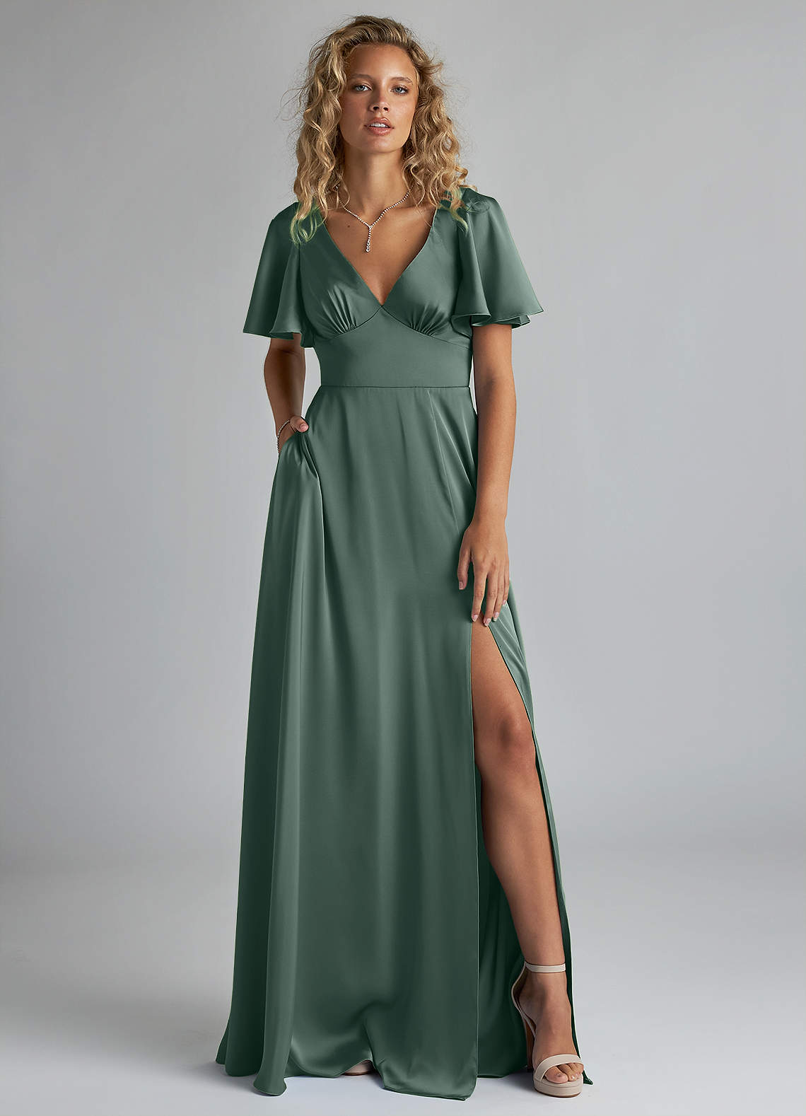 Azazie Kimber Robes de demoiselle d'honneur Robe Trapèze en Satin extensible Rayé Mousse De Mer image1