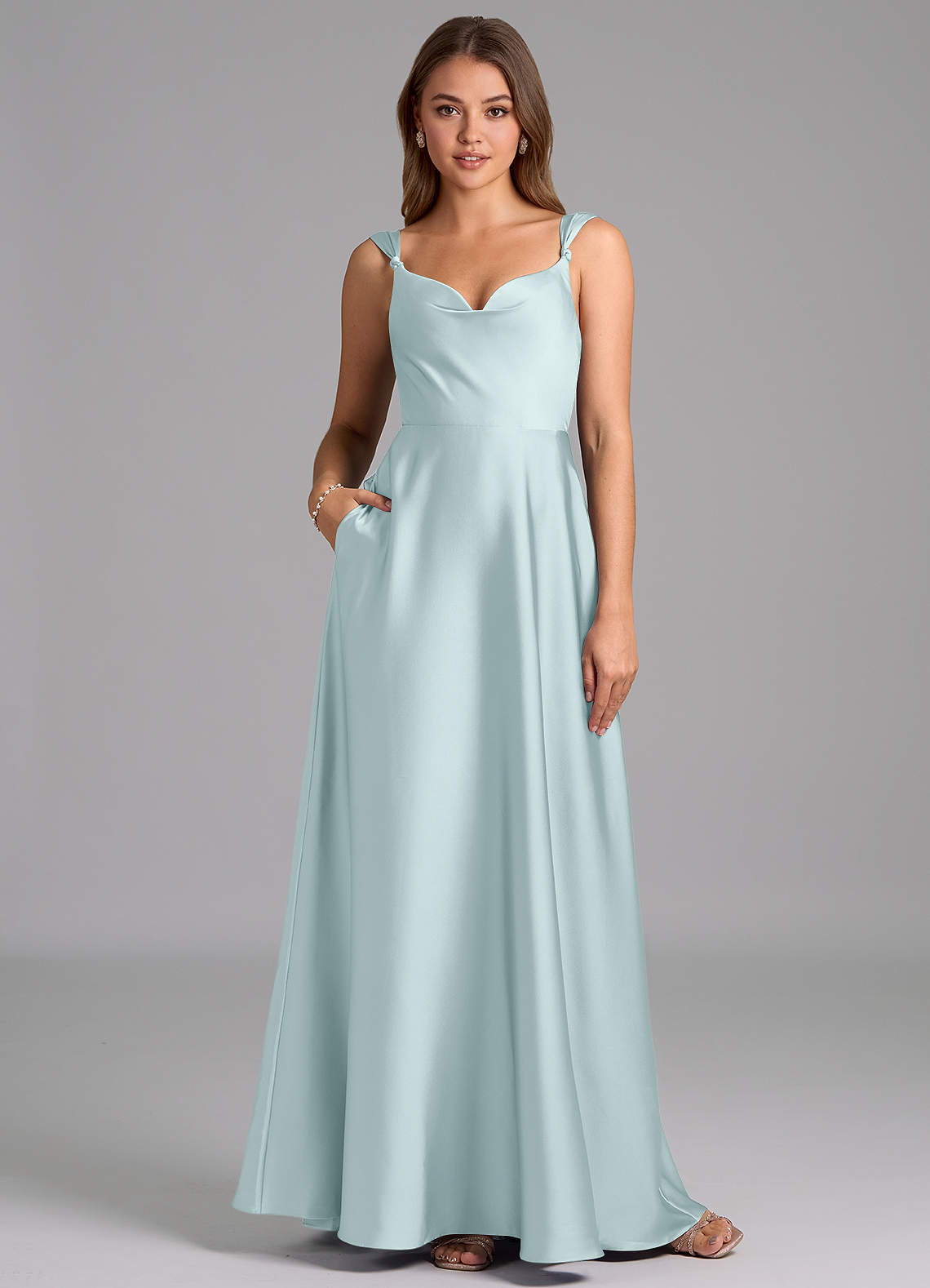 Azazie Beatrice 신부 들러리 드레스 A라인 스윗하트 네크라인 스트레치 새틴 바닥 길이 드레스 image1