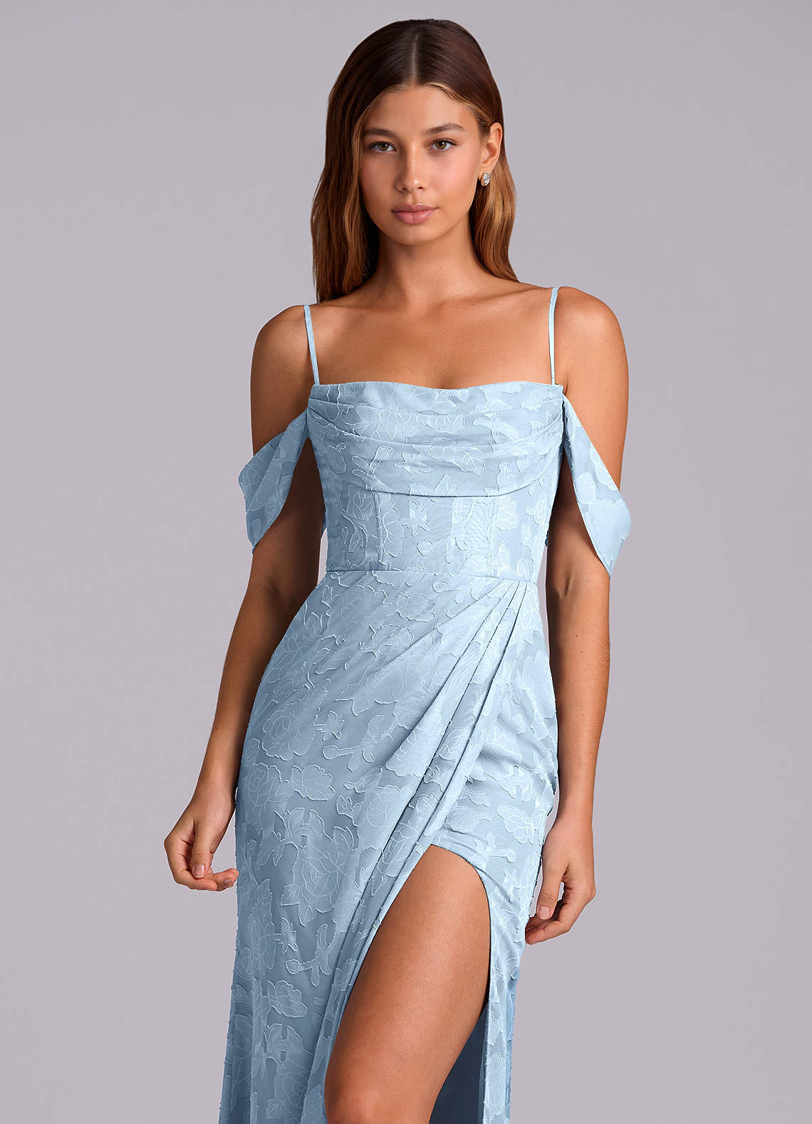 Azazie Johana Jurken voor bruidsmeisjes Converteerbaar Jurk van Bloemen Burn-out met Zeemeermin Off the Shoulder Hemelsblauw image1