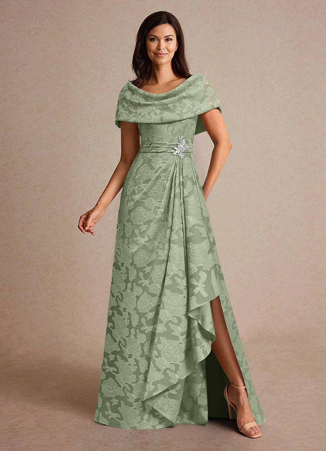 Azazie Branford vestidos de madre de la novia Vestido de Salvia Polvorienta de Devorado Floral de Corte En A con Plisado image3