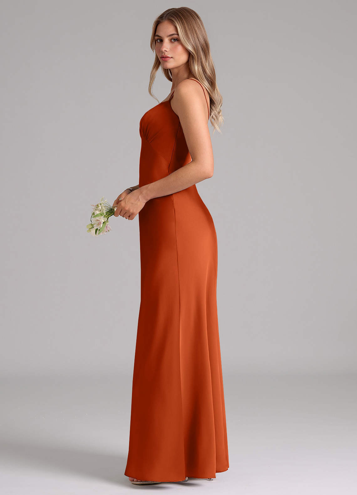 Azazie Suttona Vestidos de damas de honor Vestido de Naranja Quemada de Satén Elástico de Corte en A con Plisado image4