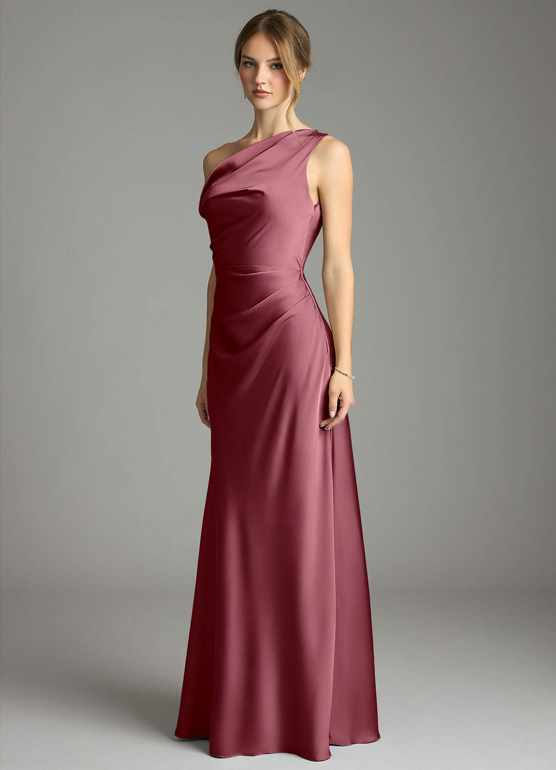 Azazie Emerson Vestidos de damas de honor Vestido de Rosa Del Desierto de Satén Elástico de Corte Sirena con Vestidos sin tirantes image1